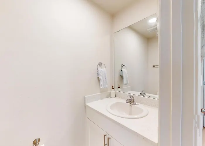Apartment Sea Glass 208